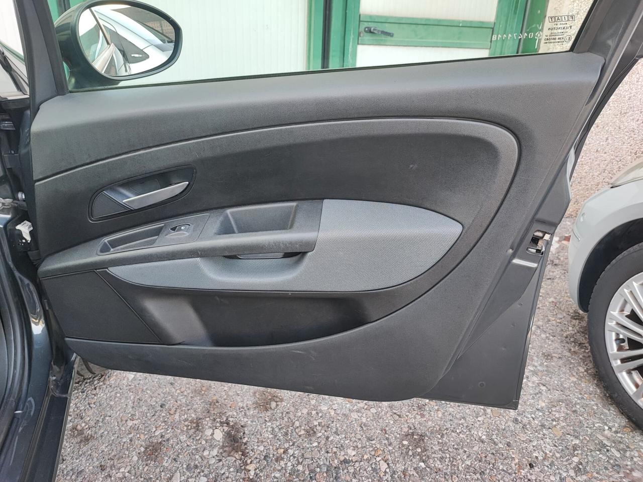 Fiat Grande Punto 1.4 BENZINA METANO UNICO PROPRIETARIO 2009
