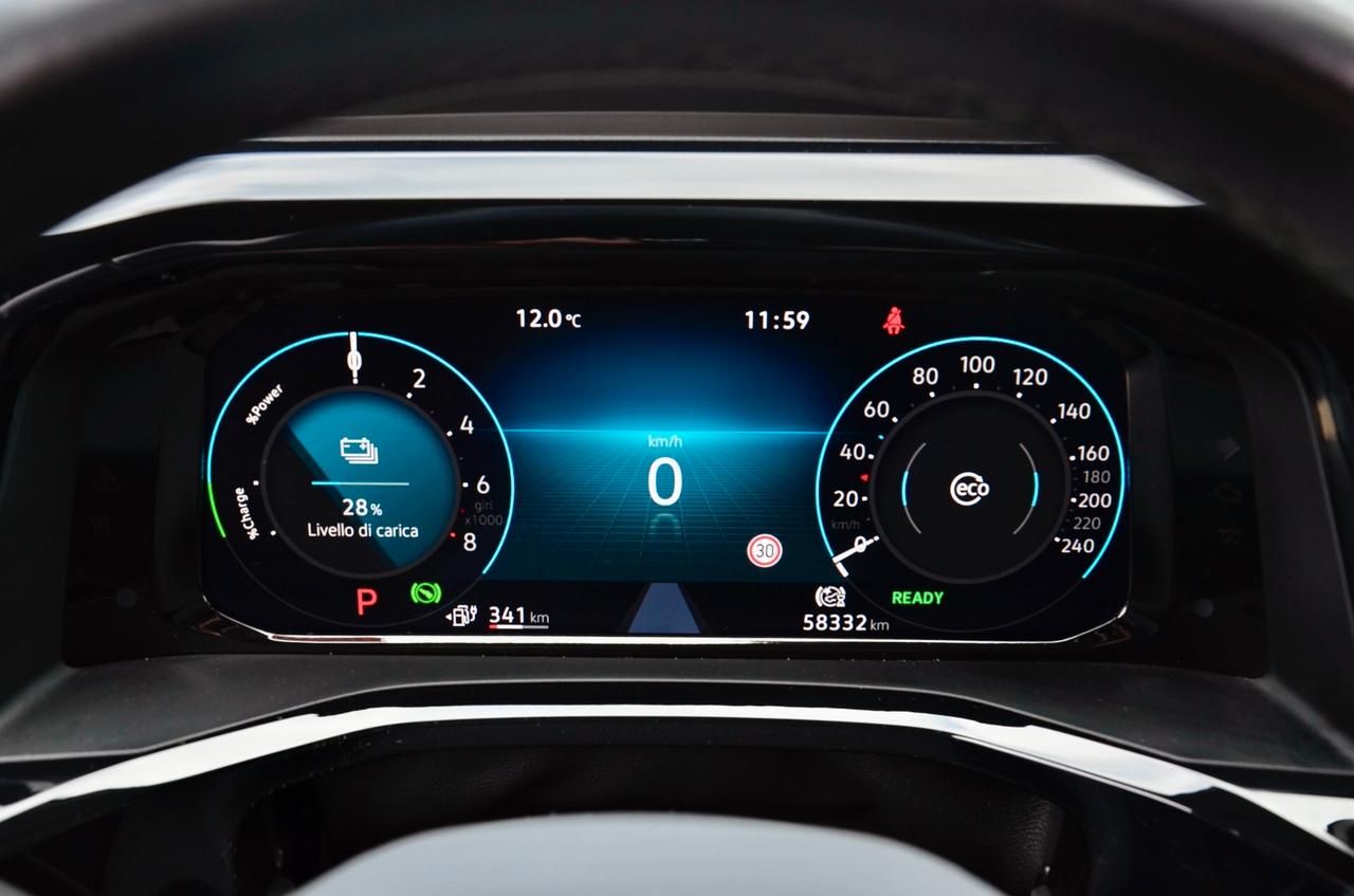 VOLKSWAGEN MULTIVAN T7 1.4 PHEV 150cv DSG, UNICOPROPRIETARIO, SERVICE VW, EURO 6E, IVA ESPOSTA, FARI FULL LED, PERMUTE