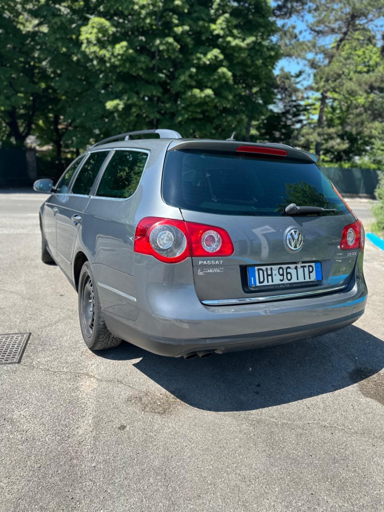 Volkswagen Passat 2.0 TDI DPF Var. Highline