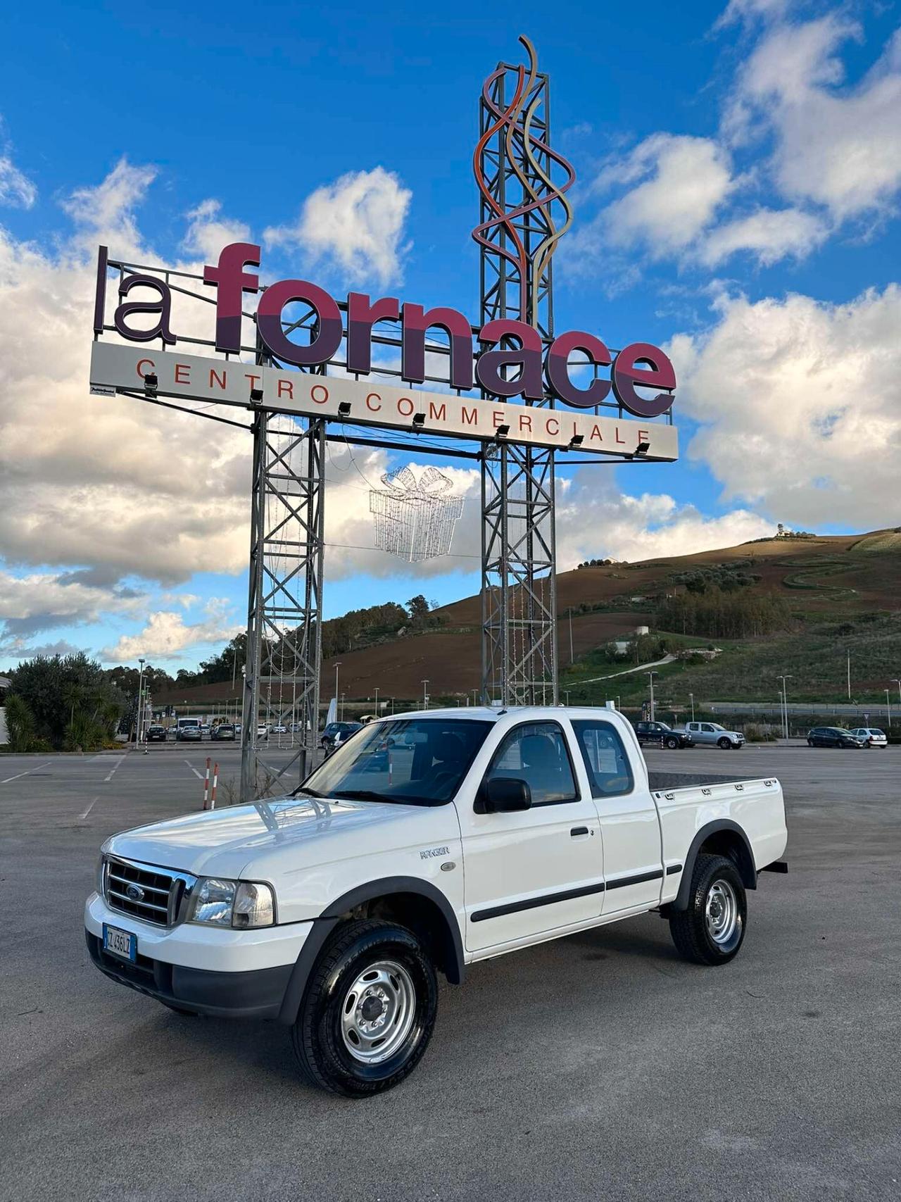 Ford Ranger 2.5 TDI (109CV) 4p. Super Cab Pick-up XL