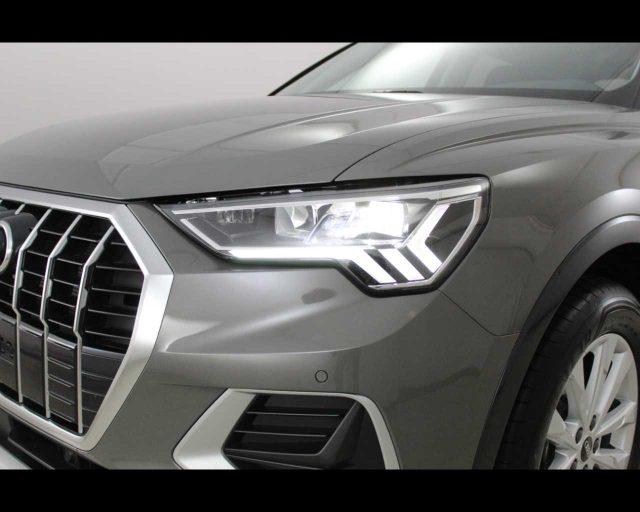 AUDI Q3 35 TDI S tronic Business Advanced