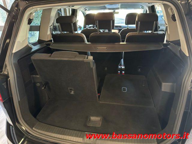 VOLKSWAGEN Touran 1.6 TDI 115 CV SCR DSG Comfortline BMT IN ARRIVO