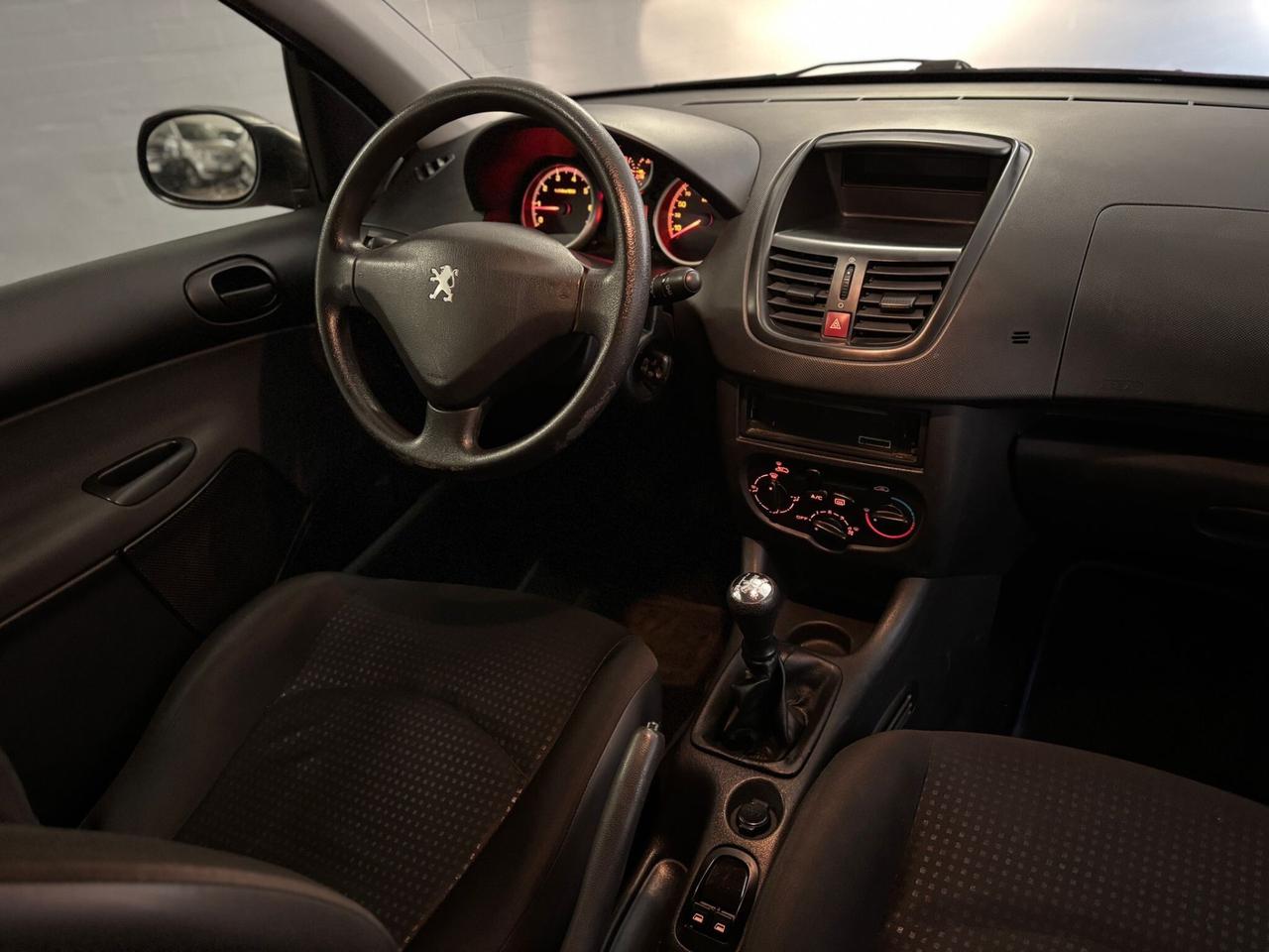 Peugeot 206 PLUS 1.1 - ADATTA A NEOPATENTATI