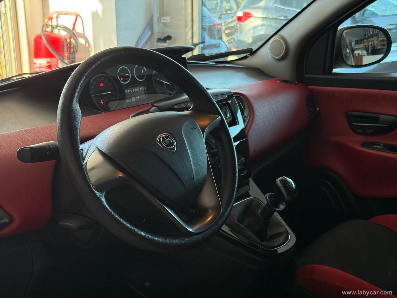 LANCIA Ypsilon 0.9 T.Air 85CV 5p.Met.Ec.Silver