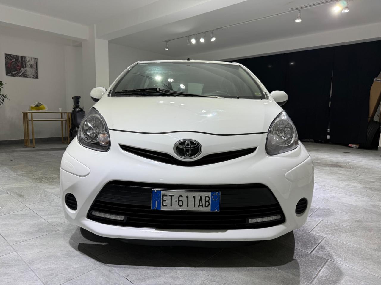 Toyota Aygo 1.0 12V VVT-i 5 porte Cool Soda Connect