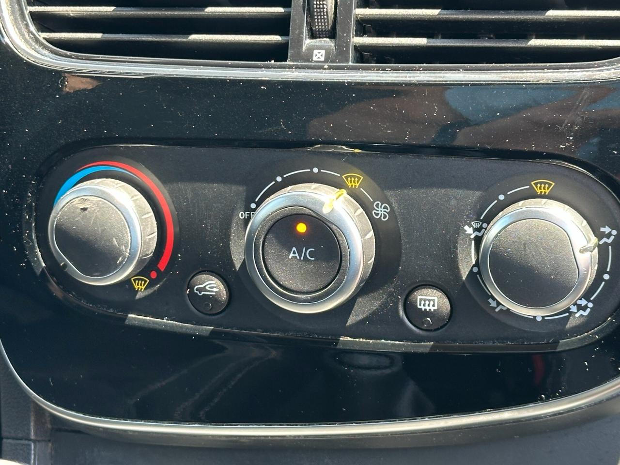 RENAULT Clio dCi 8V 90CV Start&Stop 5 porte Energy Intens