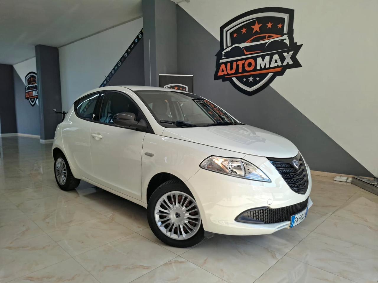 Lancia Ypsilon 1.2 69cv Elefantino 2015