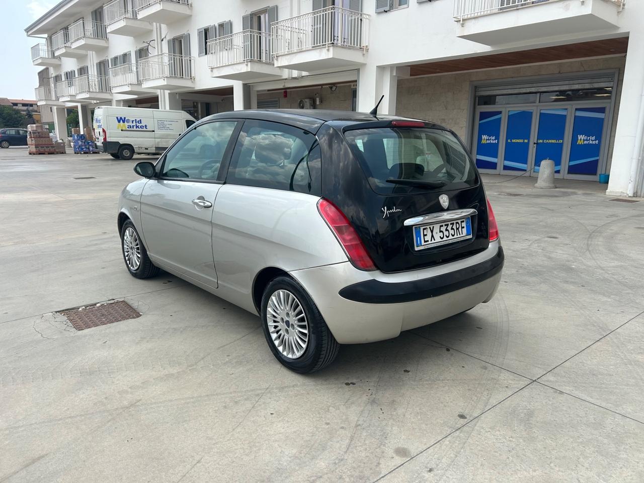 Lancia Ypsilon 1.2 16V Oro GPL