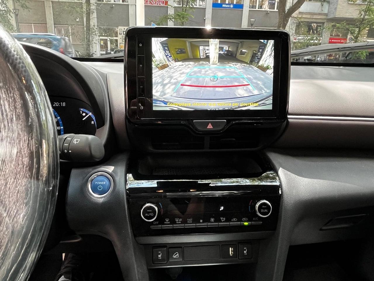 Toyota Yaris Cross 1.5 Hybrid 5p. E-CVT AWD-i Lounge