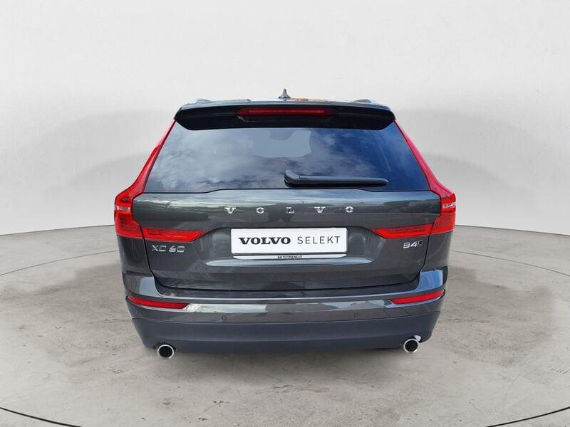 Volvo XC60 B4 197+14 CV AWD Automatica NAVI LED Momentum Pro