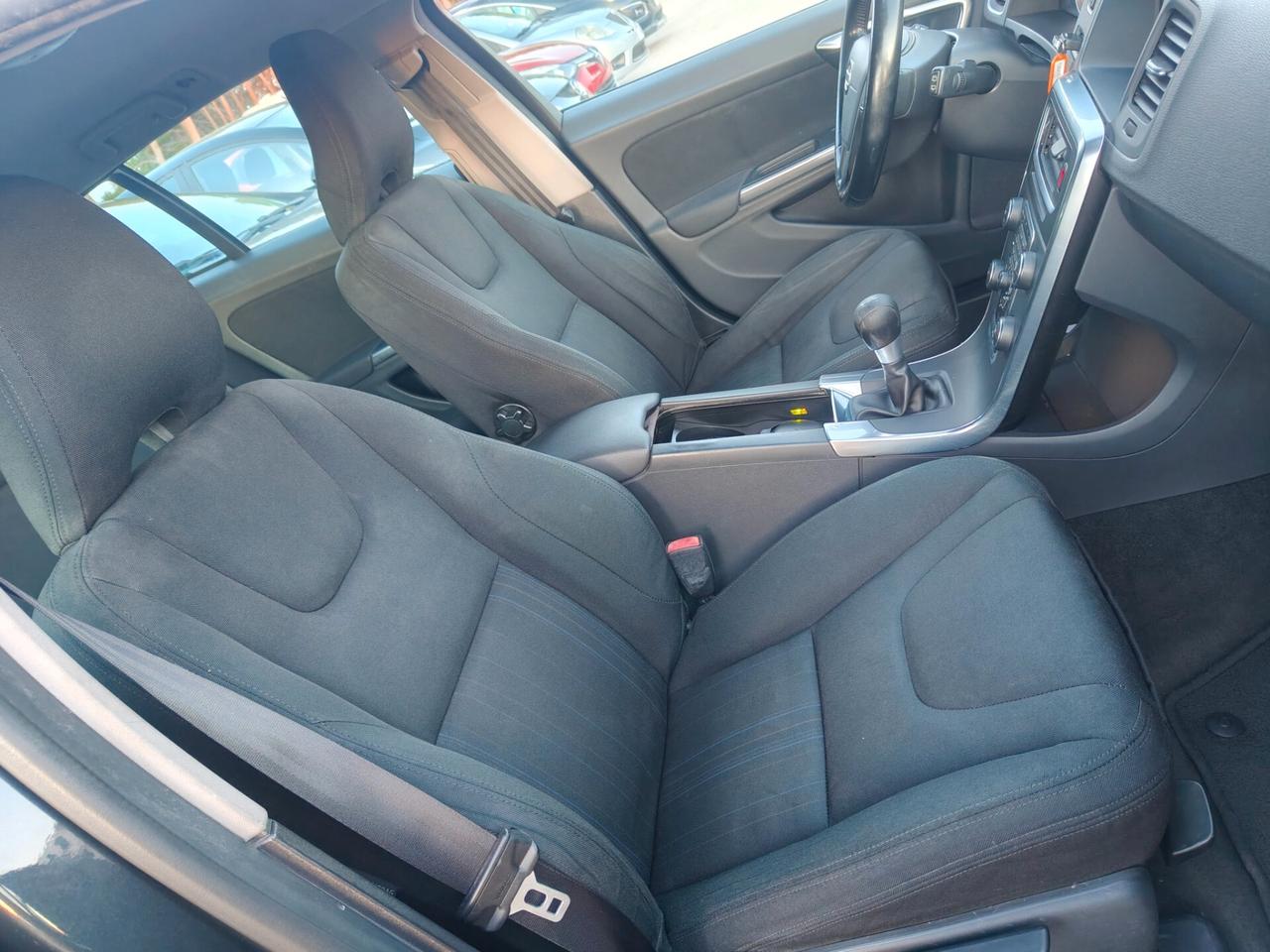 Volvo V60 D2 1.6 Momentum