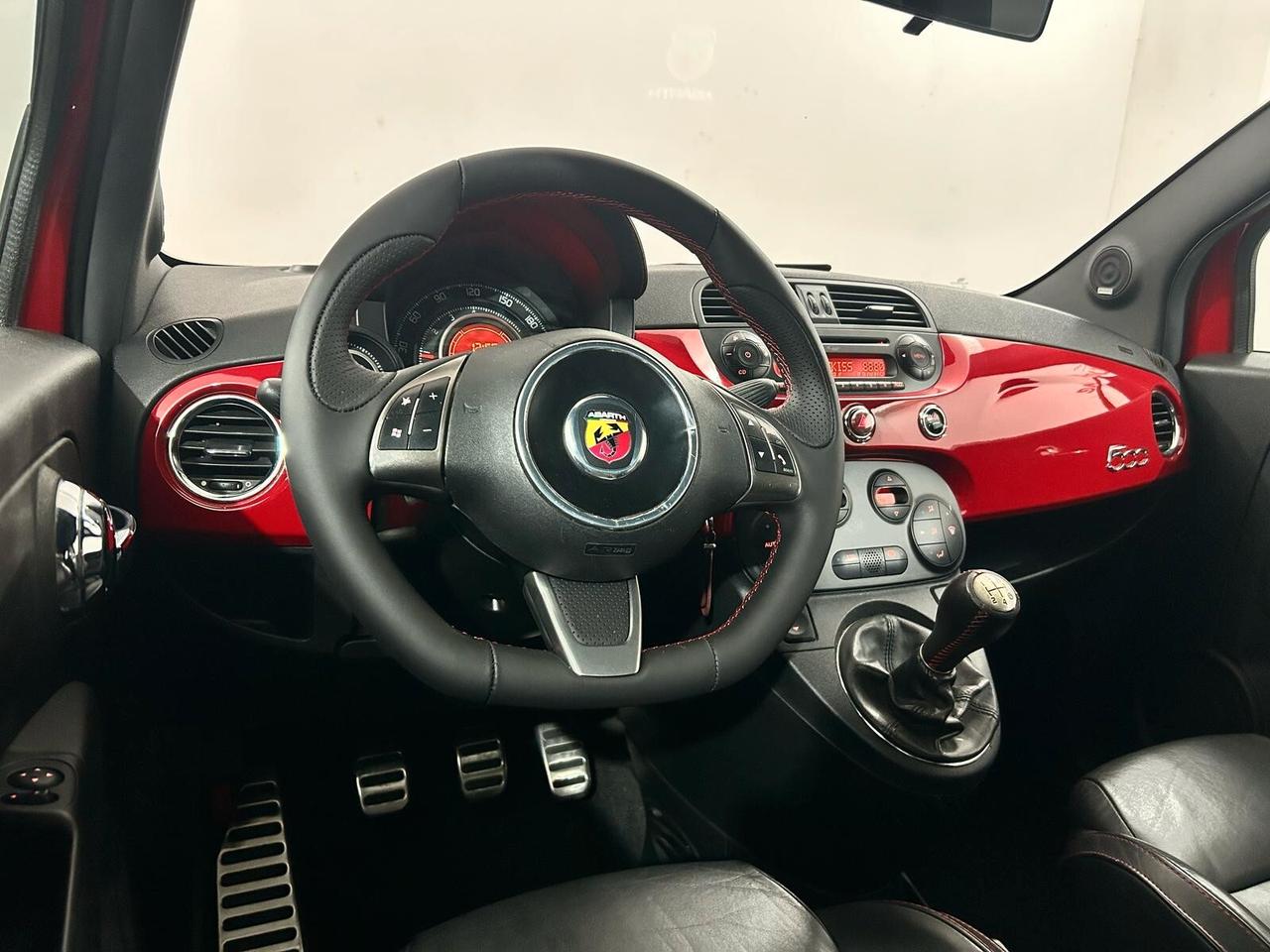Abarth 500 1.4 Turbo T-Jet ESSESSE