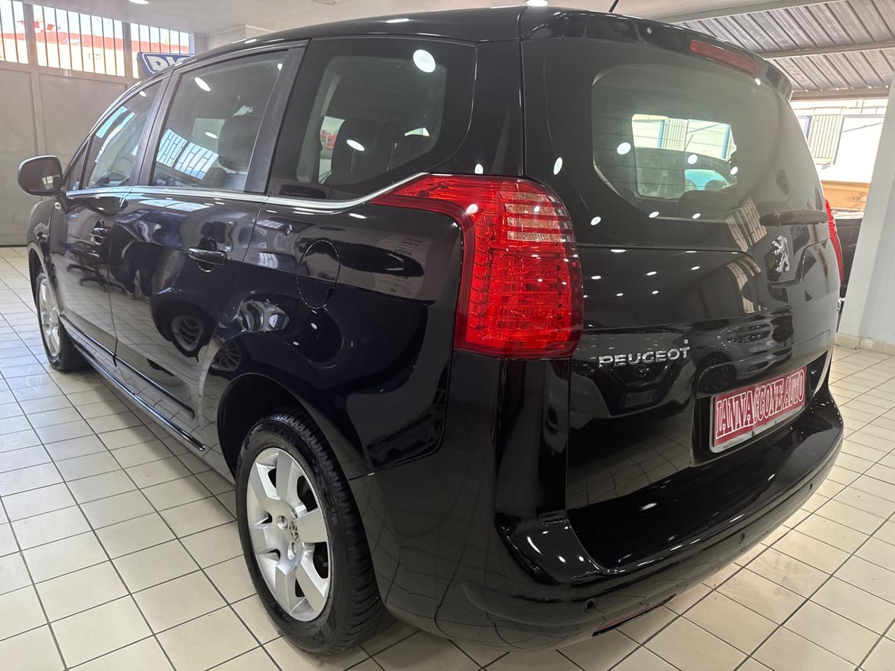 Peugeot 5008 1.6 hdi 2012 7 posti nuova