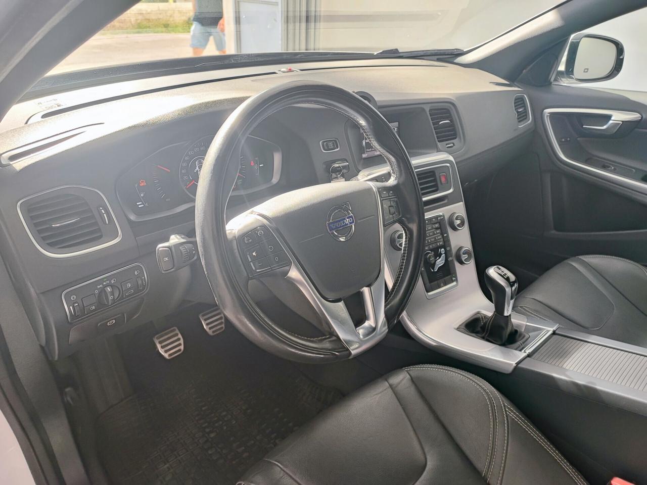 Volvo V60 D2