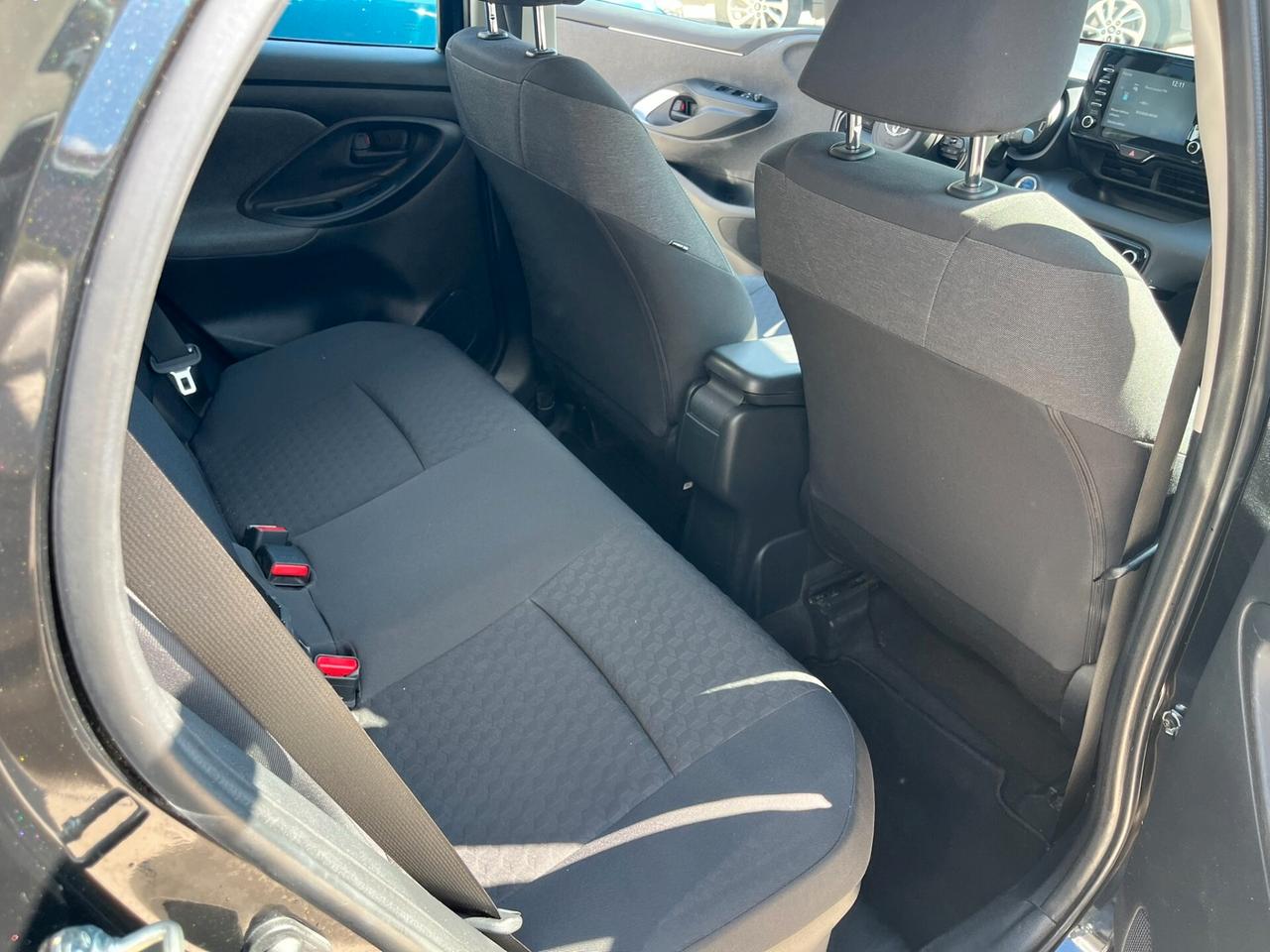 Toyota Yaris 1.5 Hybrid 5 porte Trend