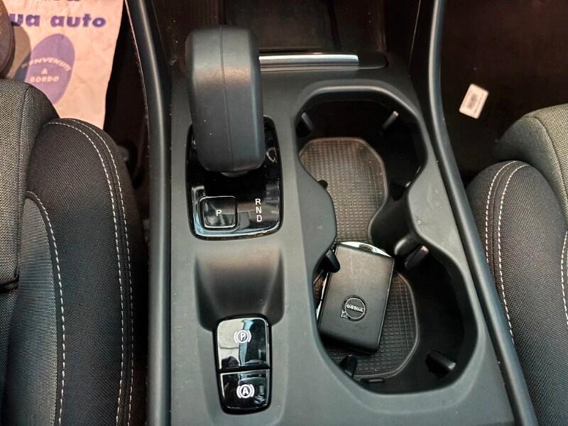 VOLVO XC40 (2017-->) XC40 B3 automatico Core