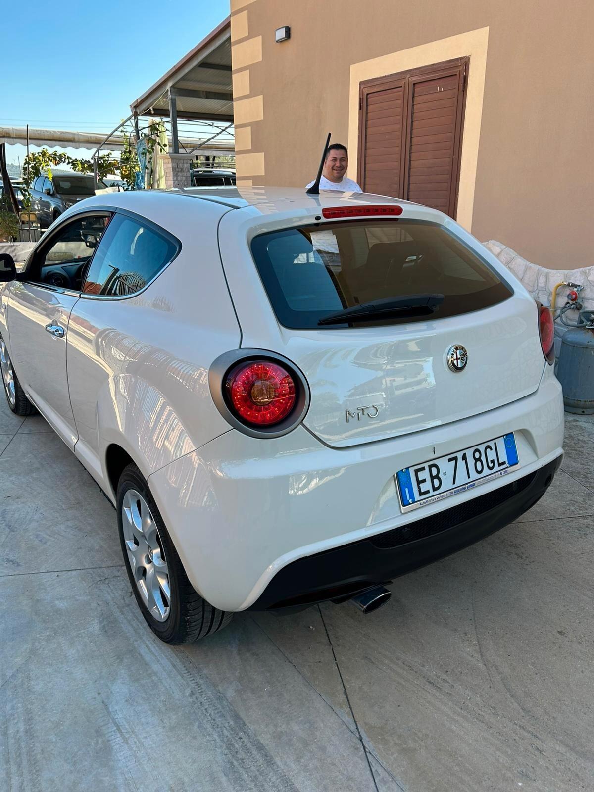 Alfa Romeo MiTo 1.3 JTDm-2 95 CV S&S Distinctive Sport Pack