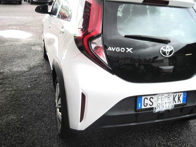 Toyota Aygo X 1.0 VVT-i 72 CV 5 porte Lounge Air S-CVT solo km 25000