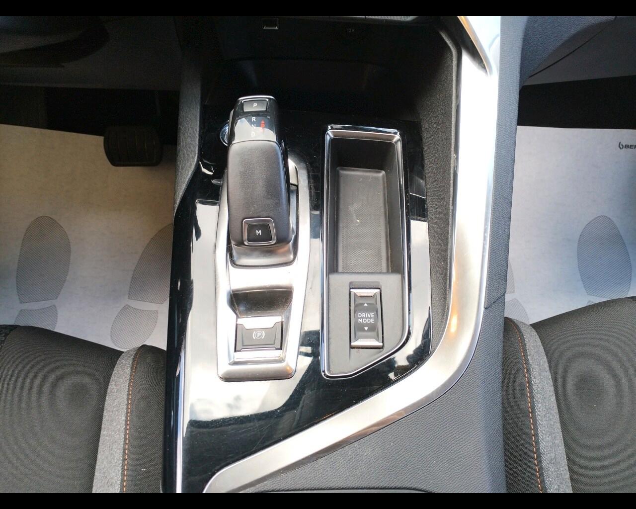 PEUGEOT 5008 2ª serie 5008 BlueHDi 130 S&S EAT...