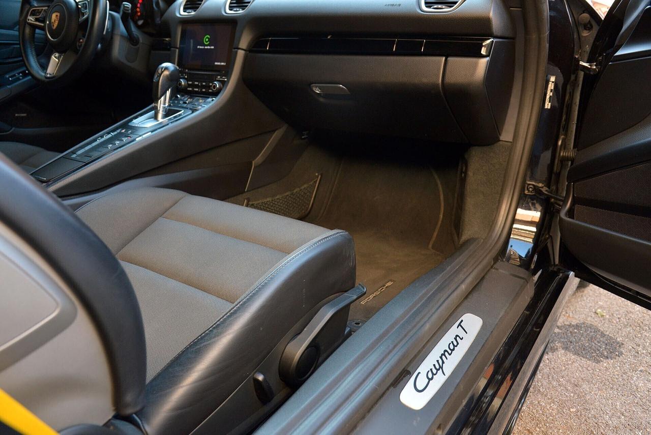 Porsche 718 Cayman T cambio PDK