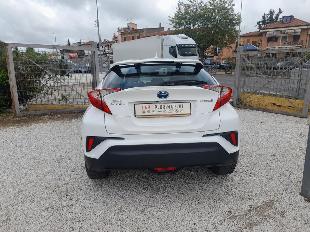 Toyota C-HR 1.8 Hybrid rate da 99euro al mese!