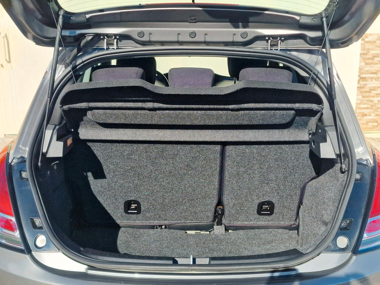 Lancia Ypsilon 1.2 benzina 70cv 5POSTI