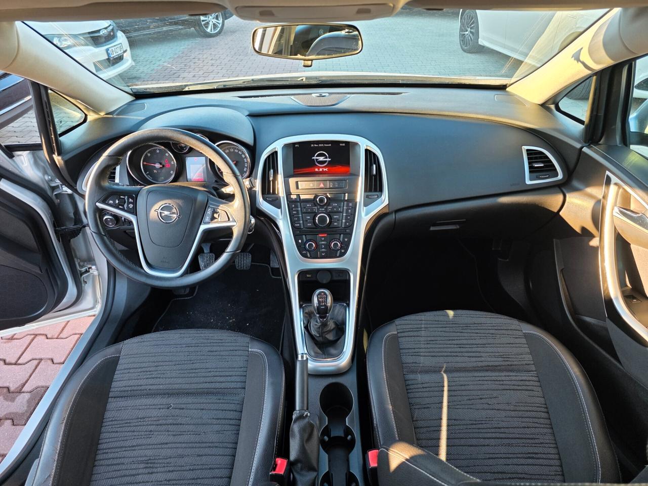 Opel Astra 1.7D Cosmo sport garantita 12M