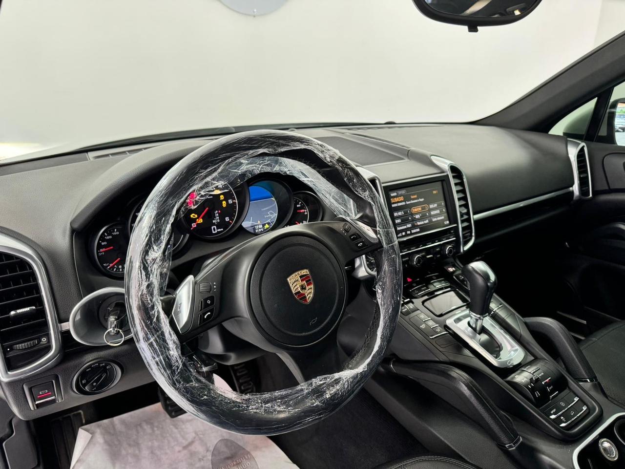 Porsche Cayenne 3.0 Diesel-TIPTRONIC-GARANTITO-2012