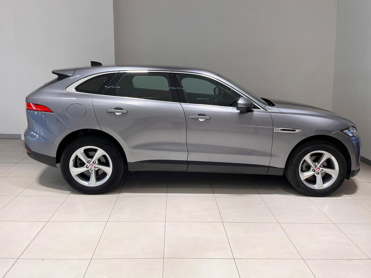 Jaguar F-Pace 2.0 D 180 CV AWD aut. Prestige