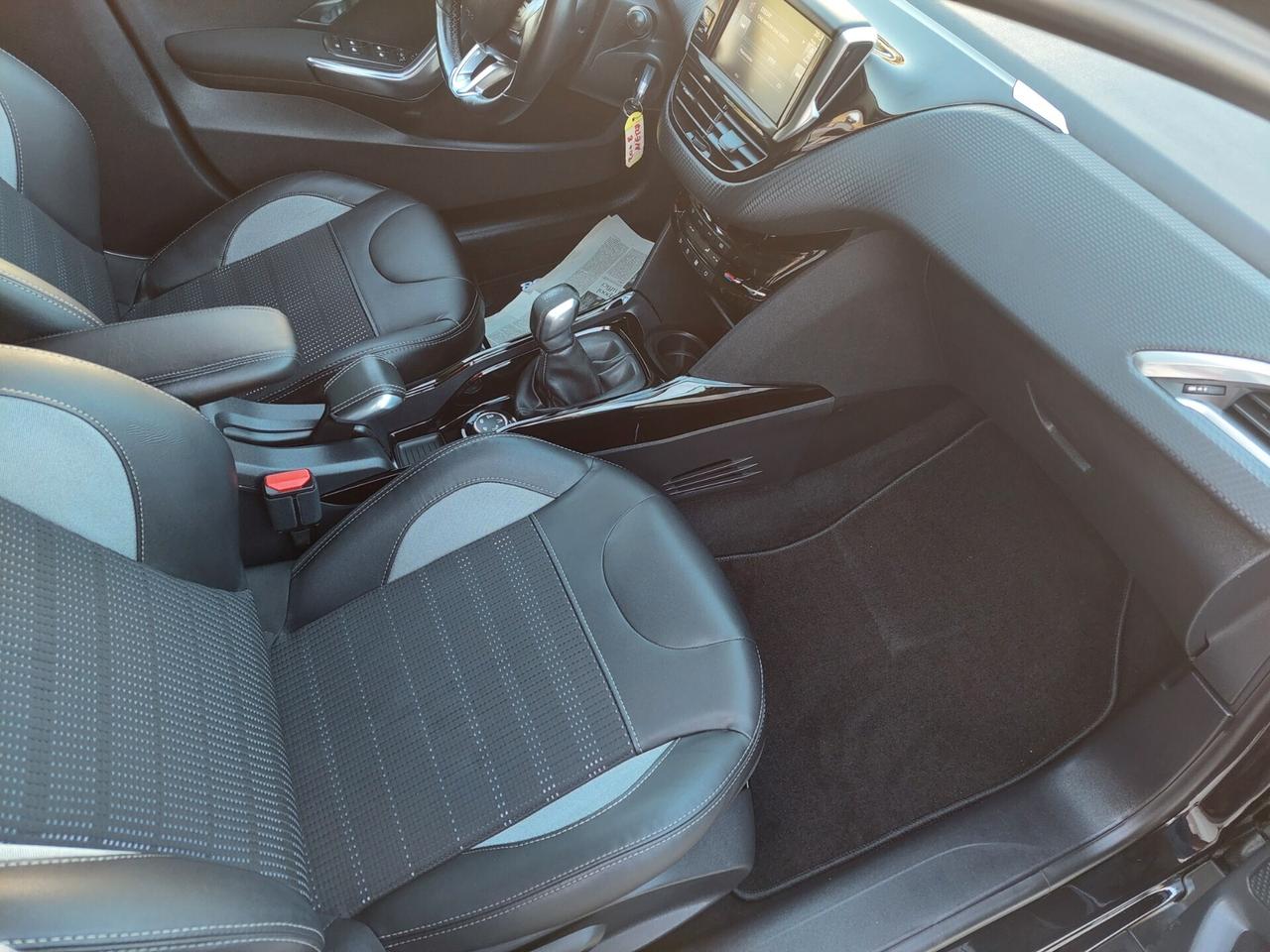 Peugeot 2008 BlueHDi 100 Allure SOLI 96.000KM