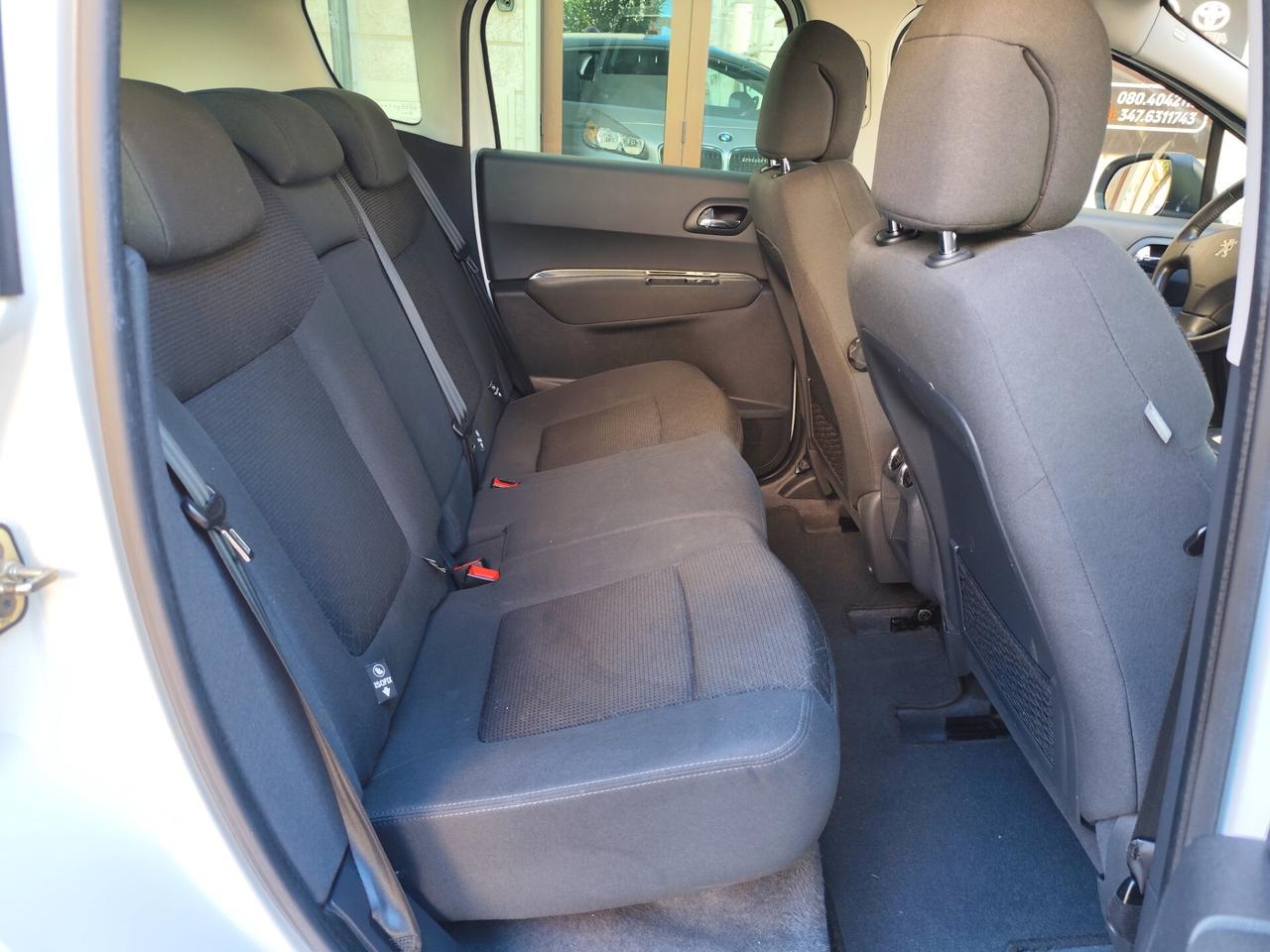 Peugeot 3008 1.6 HDi 115CV NAVI PERFETTA