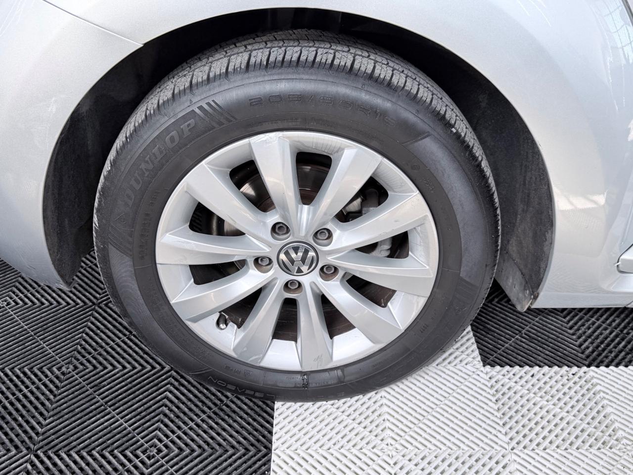 Volkswagen Maggiolino Cabrio 1.6TDI 105CV Design