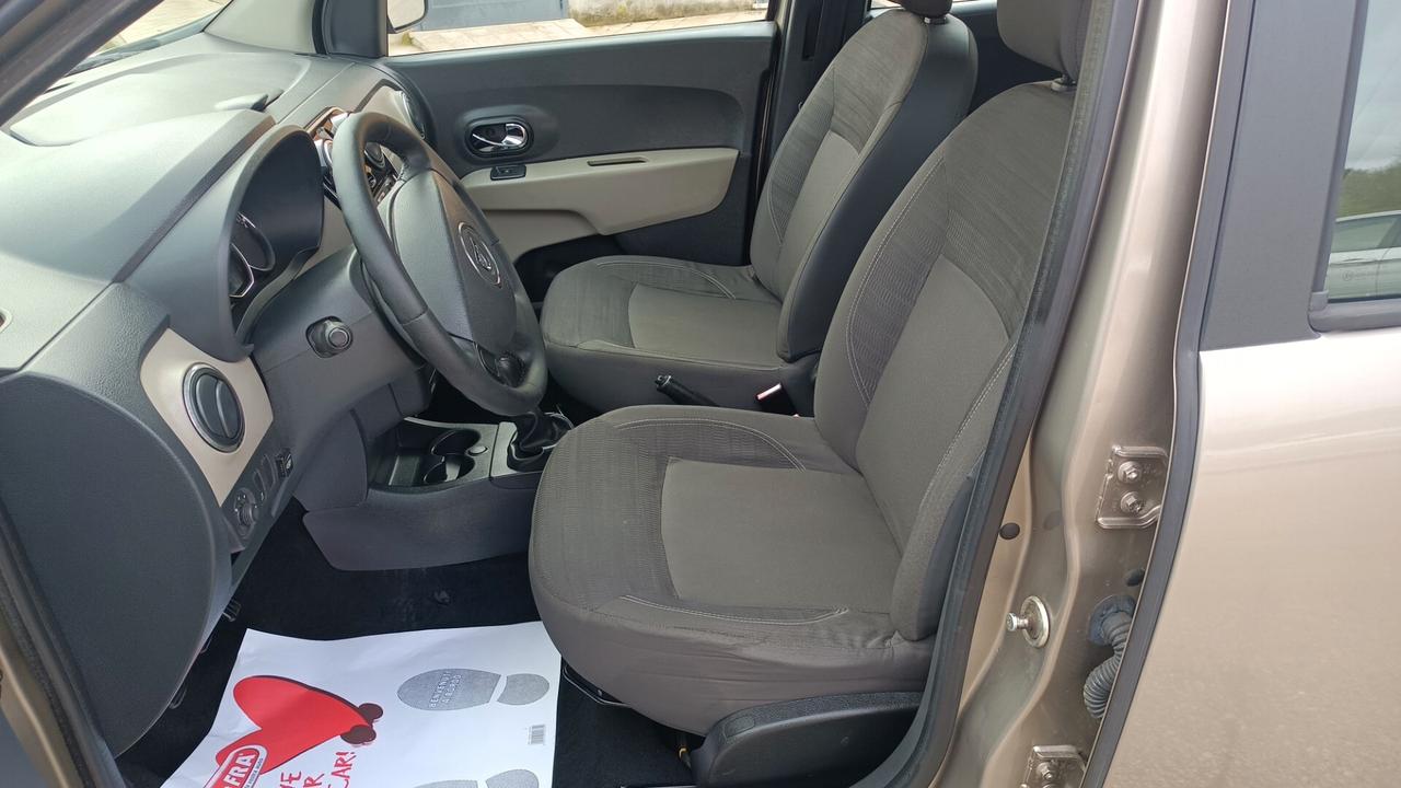 Dacia Lodgy 1.6 benzina/metano km 142.500 pari al nuovo