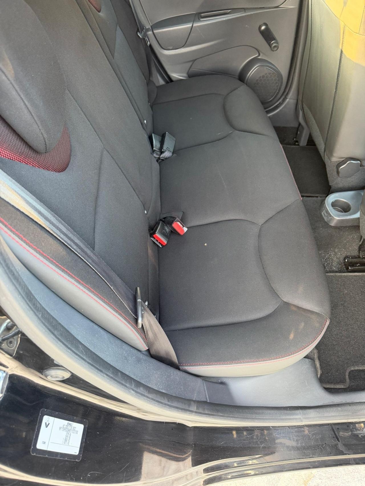 Renault Clio 1.2 75CV 5 porte Costume National neopatentati