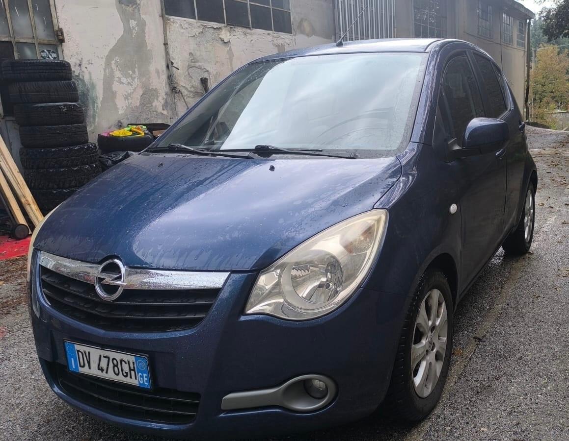 Opel Agila 1.2 16V 86CV neopatentati 2009