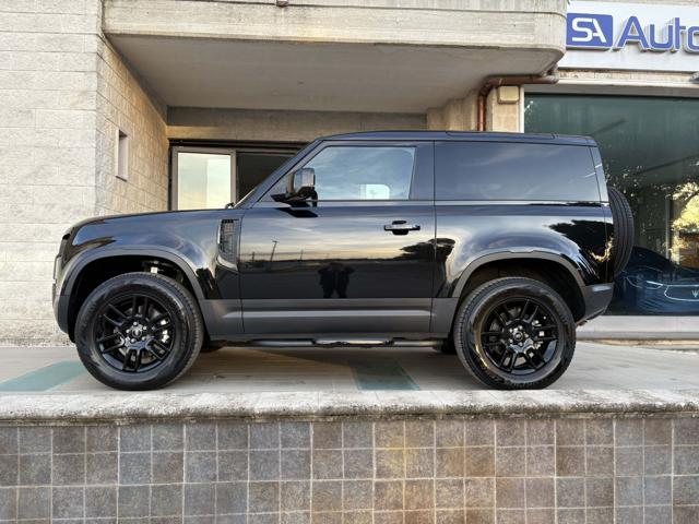 LAND ROVER Defender 90 3.0D I6 200 CV AWD Auto ''TOTAL BLACK''