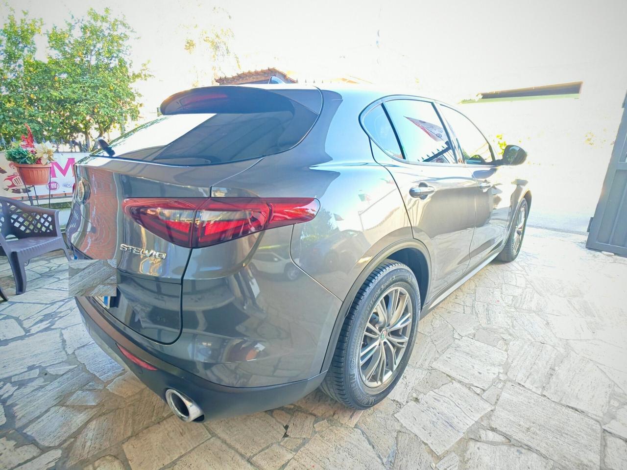 Alfa Romeo Stelvio 2.2 Turbodiesel 160 CV AT8 RWD Business
