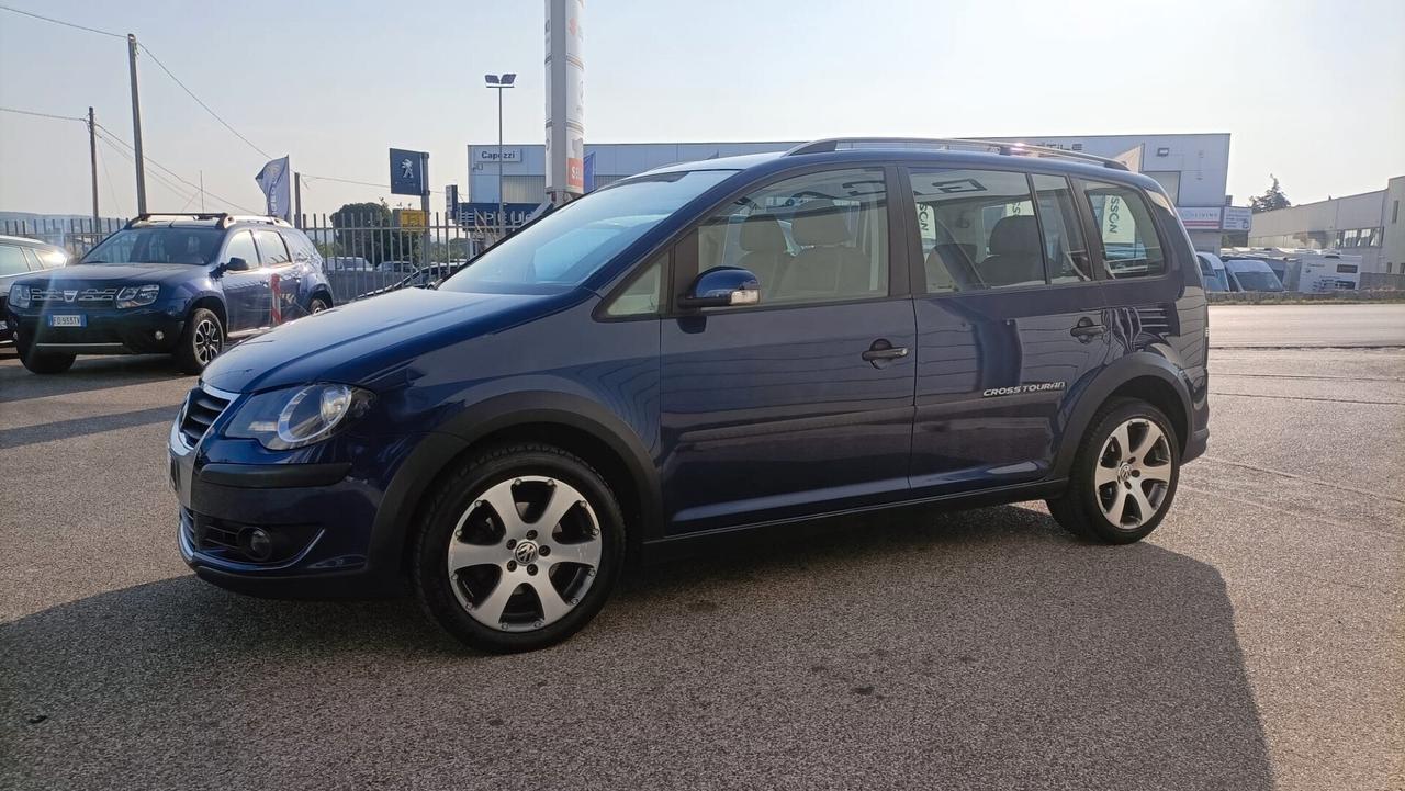 Volkswagen Touran Cross 1.9 TDI 105CV 7 POSTI e GANCIO