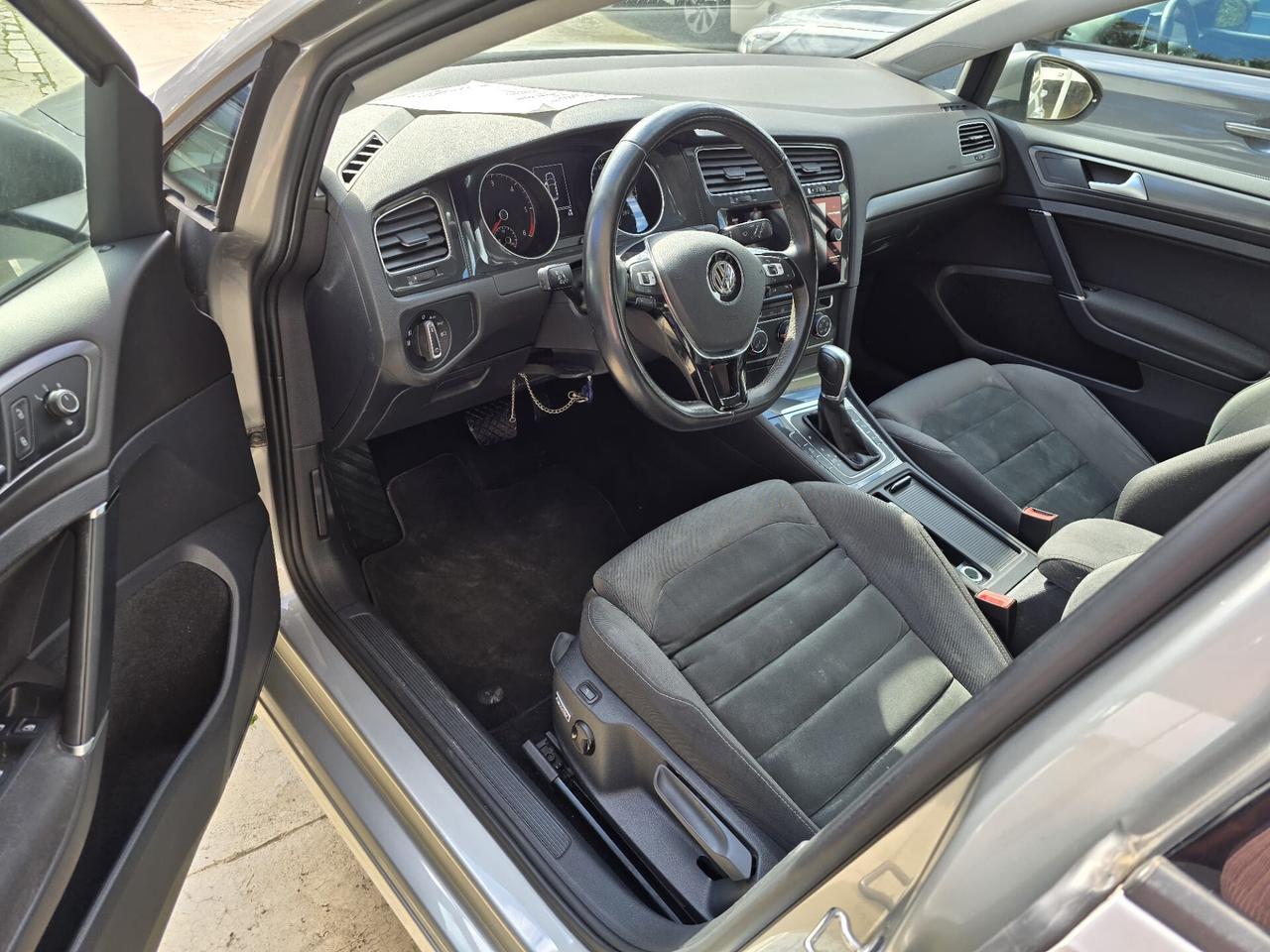 Volkswagen Golf 1.6 TDI DSG