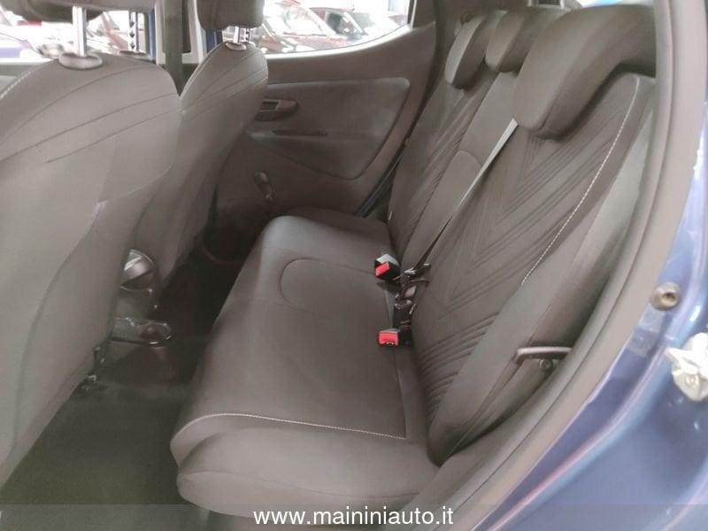 Lancia Ypsilon 1.0 70cv Hybrid 5p Gold + Car Play