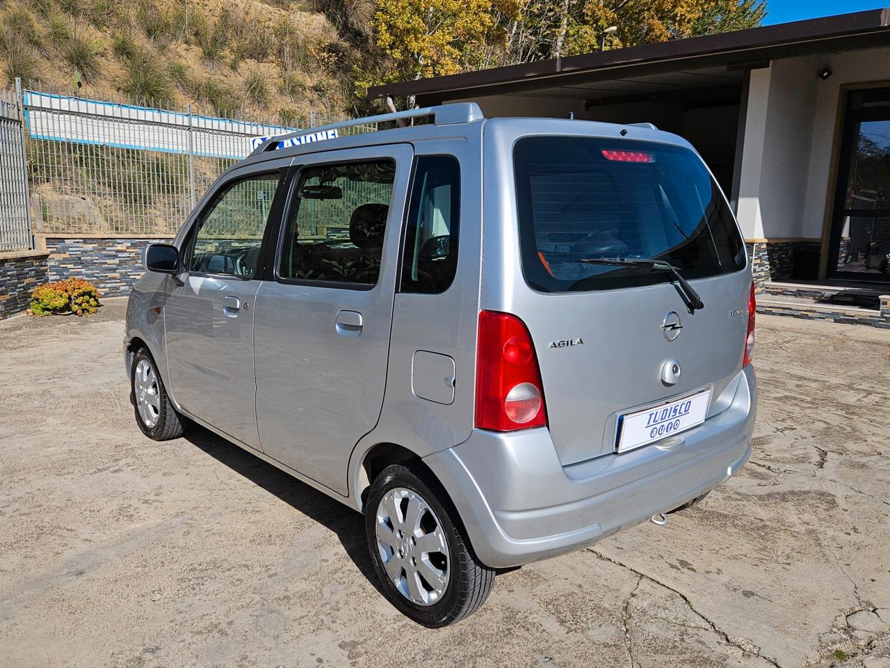 Opel Agila 1.2 16V Twinport 60.000 km