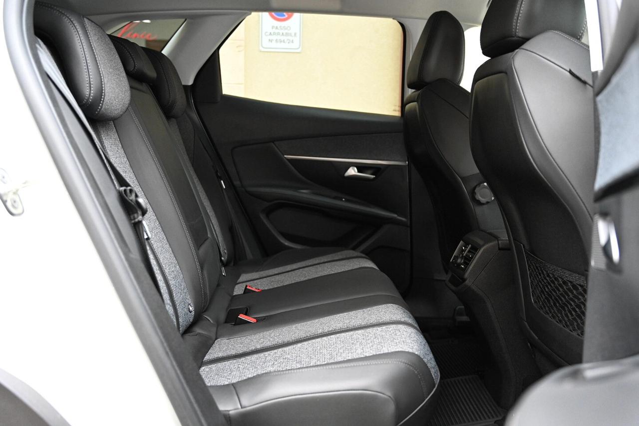 Peugeot 3008 BlueHDi 130 S&S EAT8 Allure