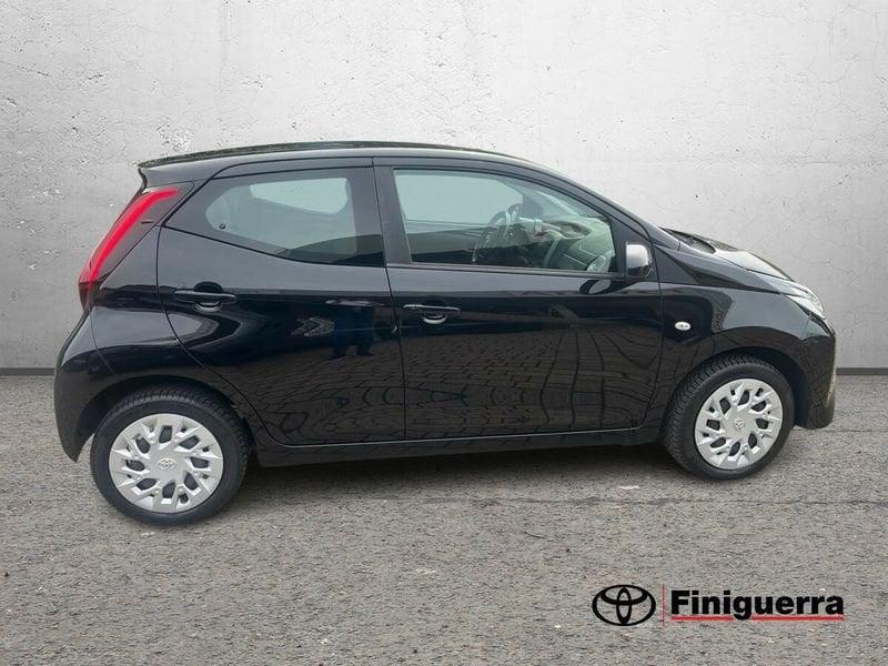 Toyota Aygo 5p 1.0 x-play 72cv