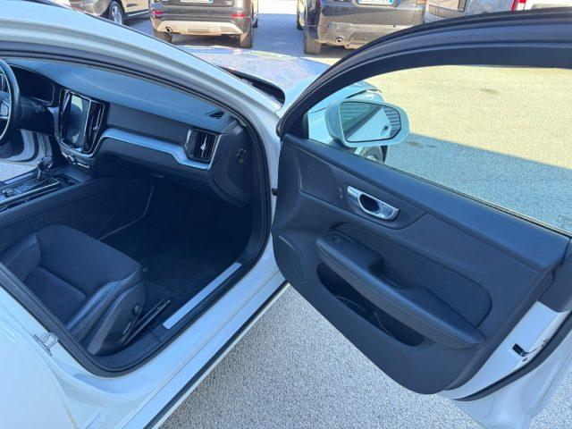 VOLVO V60 D3 2.0 DIESEL Geartronic R-design FULL LED RDESIGN