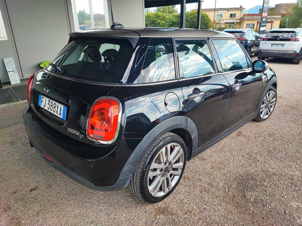Mini 1.5 Cooper D 5 porte