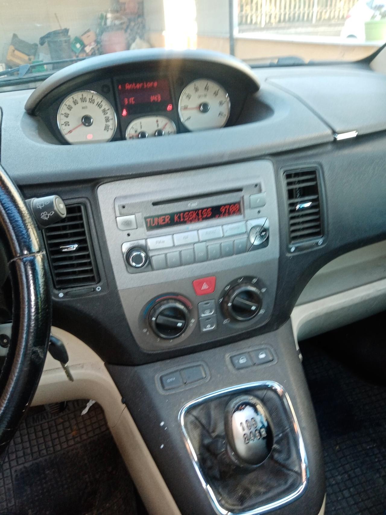 Lancia MUSA 1.4 16V Platino testata da rifare