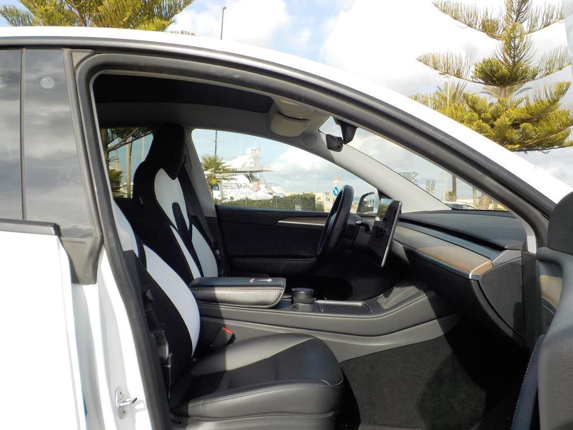 Tesla Model Y Long Range AWD