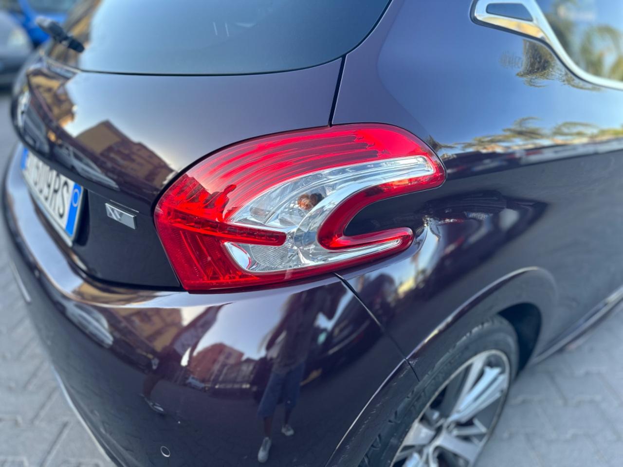 Peugeot 208 1.6 e-HDi 115 CV Stop&Start 3 porte XY