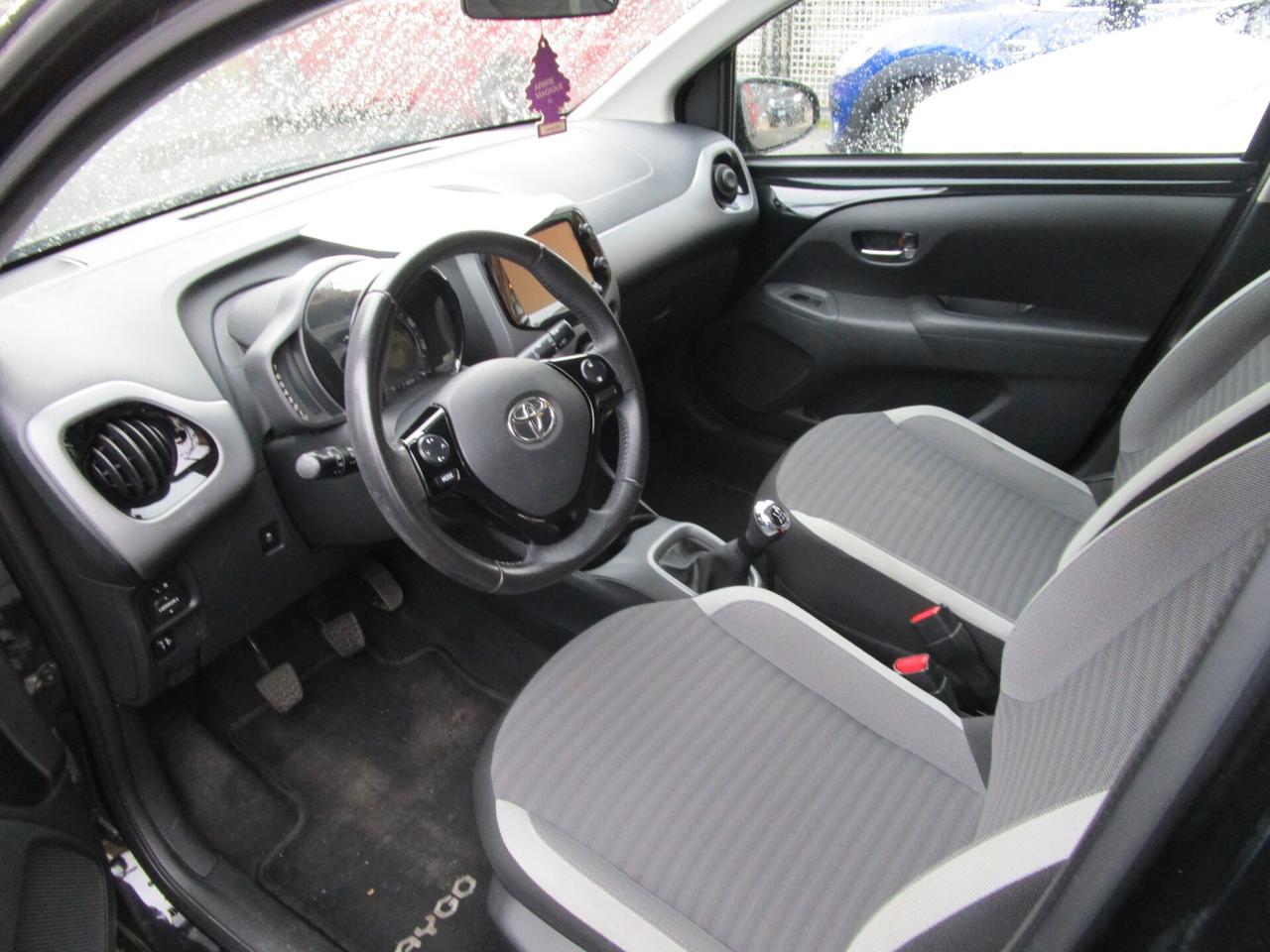 Toyota Aygo Connect 1.0 VVT-i 72 CV 5 porte x-play MMT