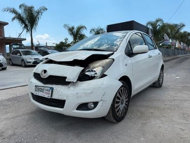 TOYOTA YARIS ANNO 2011 1.0 BENZINA *MARCIANTE